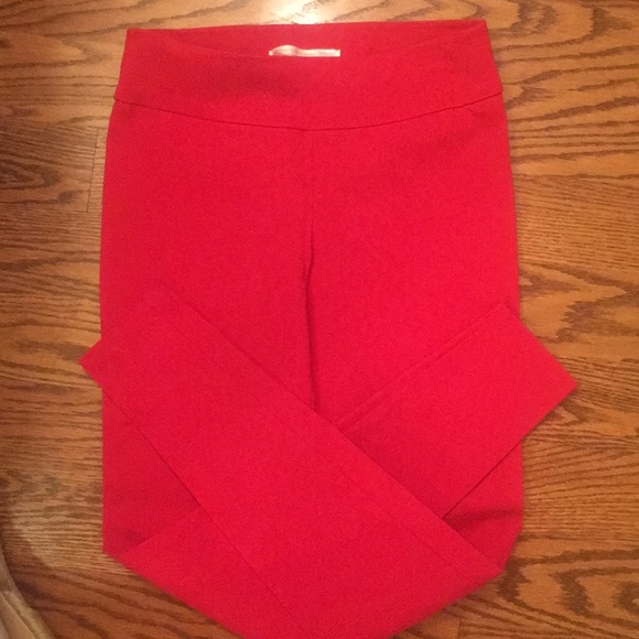 No boundaries size 3 to 5 in juniors!  Bright red - Picture 6 of 8